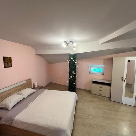 Apartment Happy Holiday Lazur Burgas Екстер'єр фото