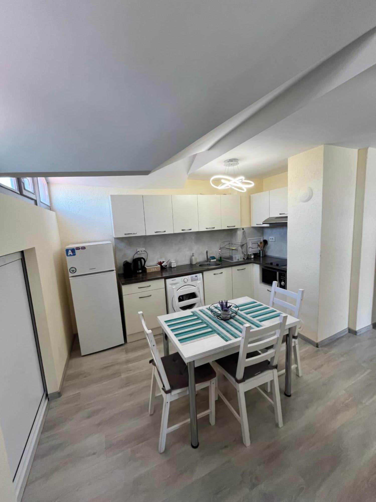 Apartment Happy Holiday Lazur Burgas Екстер'єр фото